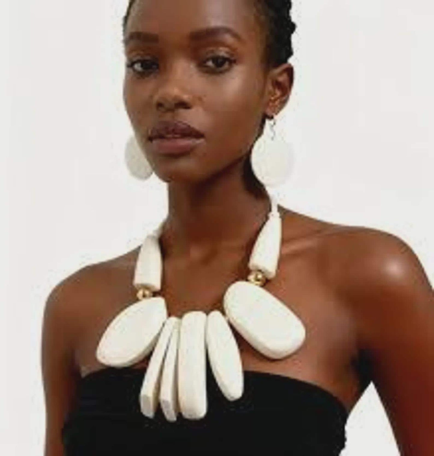 Paris New York London Fashion Statement Necklace And Earrings Set Neck Piece