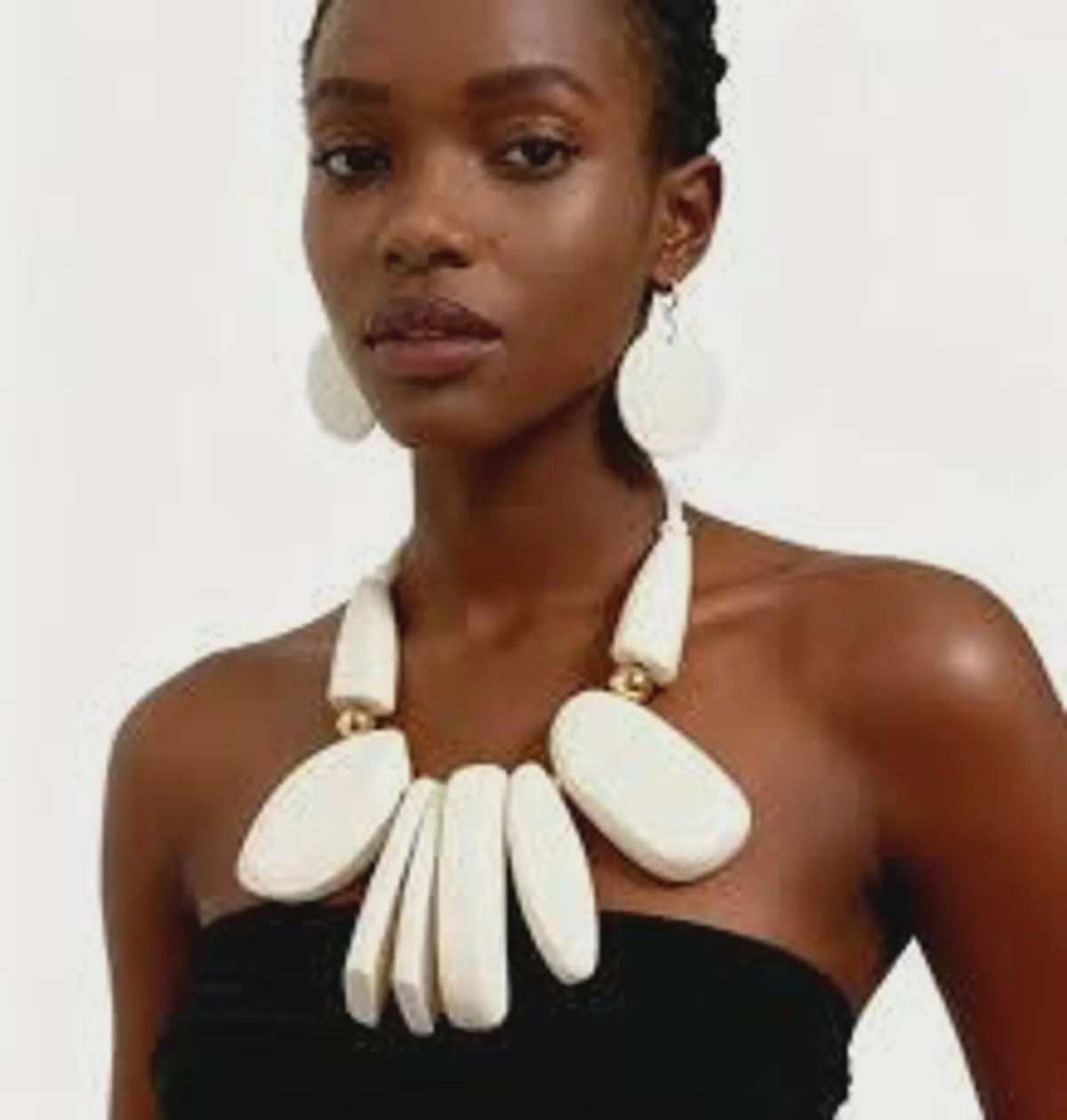 Paris New York London Fashion Statement Necklace And Earrings Set Neck Piece
