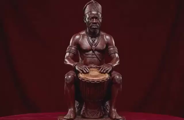 ruba Drummer Sculpture – 18” Hand-Carved Omo Wood | Oshogbo African Art | Contemporary Yoruba Statue | Collector & Designer Art